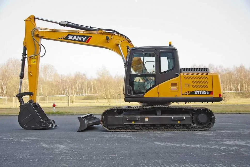 Sany SY135C 15 tonnás lánctalpas kotrógép