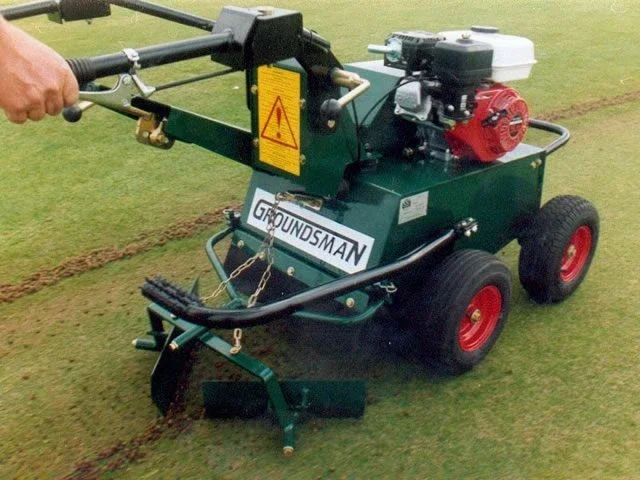 GROUNDSMAN 345 MD profi gyepszellőztető gyepszellőztető