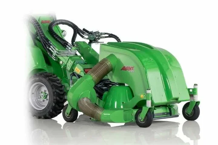 Avant gyűjtős fűnyíró 1200 1200 mm vágószélesség 210 literes gyűjtőtartállyal