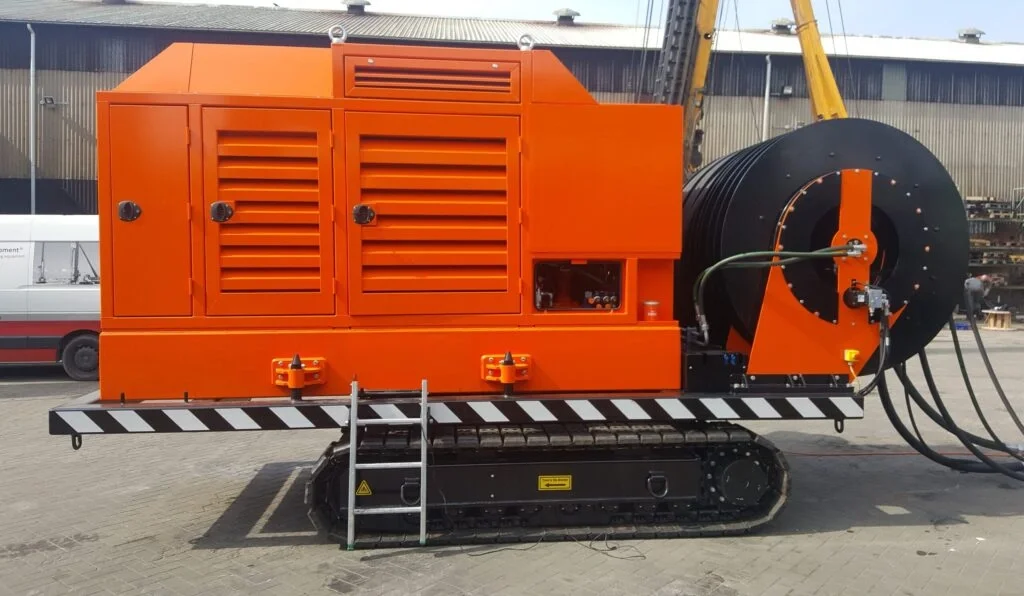 FUNDEX TPP405 Opcionális lánctalpas hordozóegység tömlődob-rendszerrel (reel system)