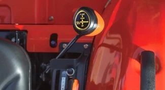 Kioti CS egykaros joystick