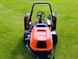 Jacobsen TR320 Megbízható Kubota motor