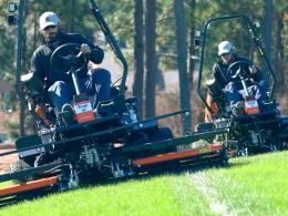 Jacobsen TR330 Gondozásmentes fékrendszer