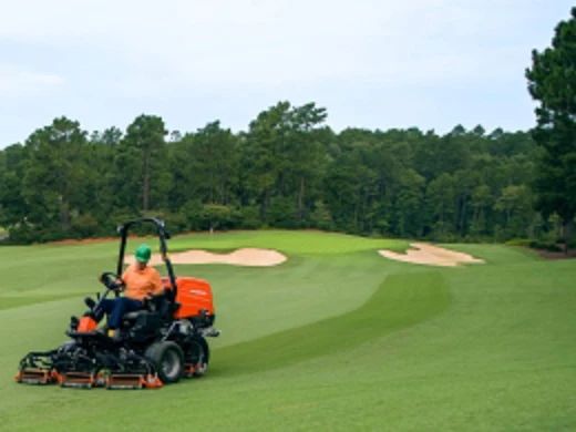 Jacobsen SLF530 kis talajnyomás