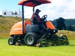 Jacobsen LF550  Kubota motorral