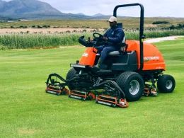 Jacobsen LF550 kiemelkedő vágási kapacitás