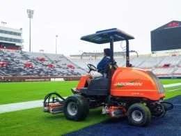 Jacobsen LF570 nagy menetelési sebesség