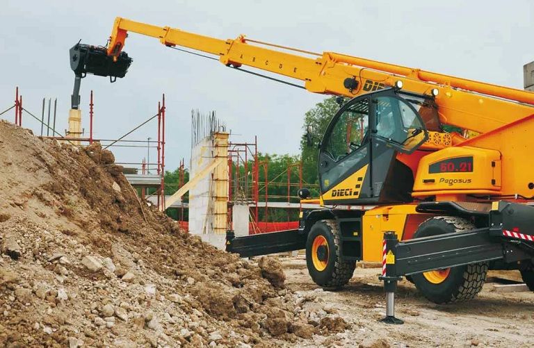 Dieci Apollo 20.4 kinyújtott gémmel