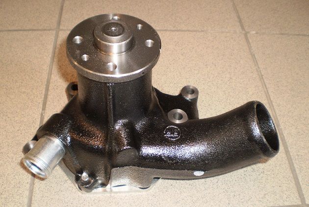 isuzu vizszivattyú