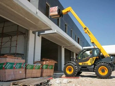 Dieci Samson GD robosztus, nagy emelőképességű teleszkópos rakodó