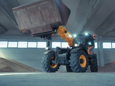 Dieci Agri Max GD robosztus, nagy emelőképességű, vario rendszerrel is teleszkópos rakodó 18