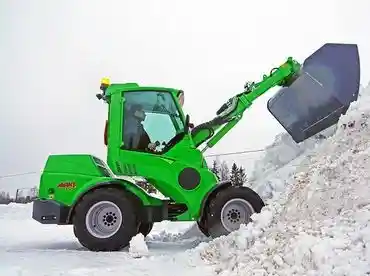 Avant 760i a legnagyobb és legerősebb avant rakodó univerzális minirakodó 11