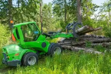 Avant 760i a legnagyobb és legerősebb avant rakodó univerzális minirakodó 16