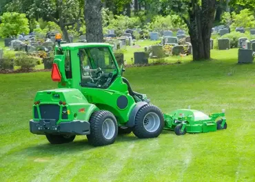 Avant 760i a legnagyobb és legerősebb avant rakodó univerzális minirakodó 3
