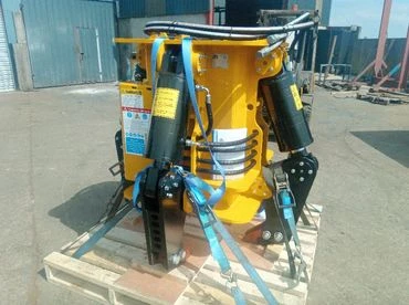 HyForce Cölöpfejroppantó a földből kilógó kör- és négyzet keresztmetszetű cölöpfejek bontására cölöpfejroppantó 3