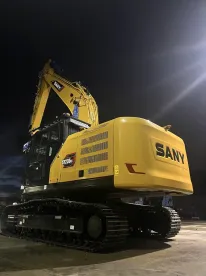 SY235C fotója hátsó félprofilból