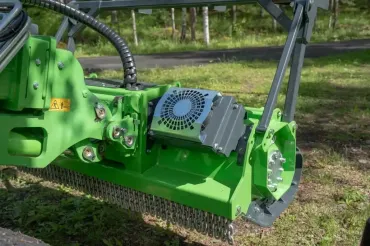 A457772 Erdészeti szárzúzó olajhűtője