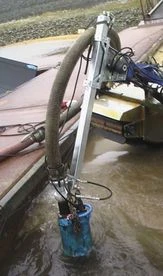 Tsurumi KRS2 keverőlapátos zagyszivattyú- professzionális használatra 4 pólusú motorral nehéz üzemi körülményekre 4