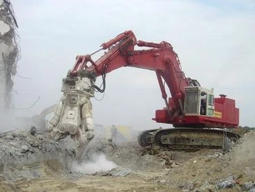 Mantovanibenne CR(R) sorozat elsődleges bontási műveletekhez, mechanikus rotátorral roppantó olló 2