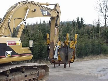 Optimal 1800 rakodóhoz, teherautóhoz fakiemelő adapter 4