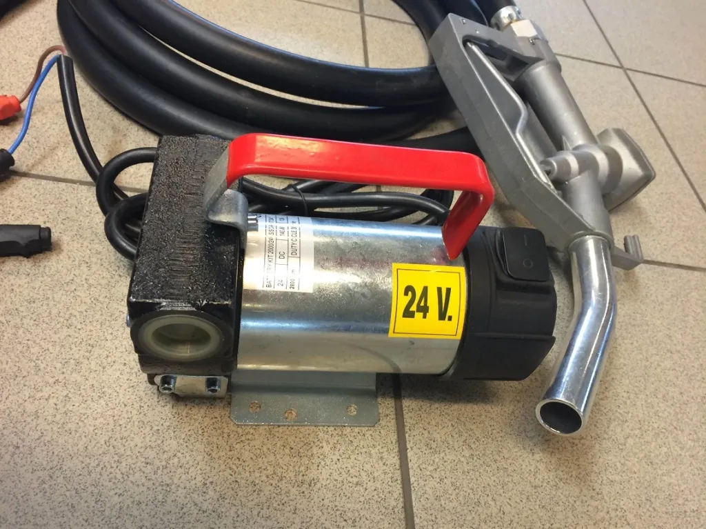 &uuml;zemanyag szivatty&uacute; d&iacute;zel &uuml;zemanyaghoz