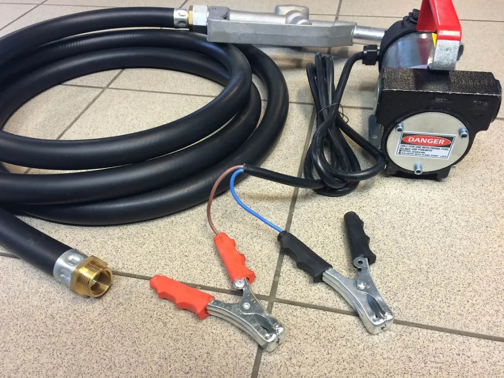 mobil &uuml;zemanyag adagol&oacute; k&eacute;szlet